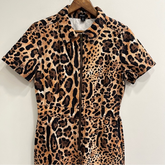 Nasty Gal Denim Leopard Print Jumpsuit Wide Leg Zip Front Size 8 - Picture 4 of 13